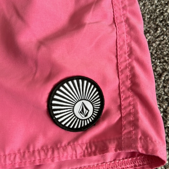 Mens unlined light weight shorts/bathing suit. - Picture 2 of 5